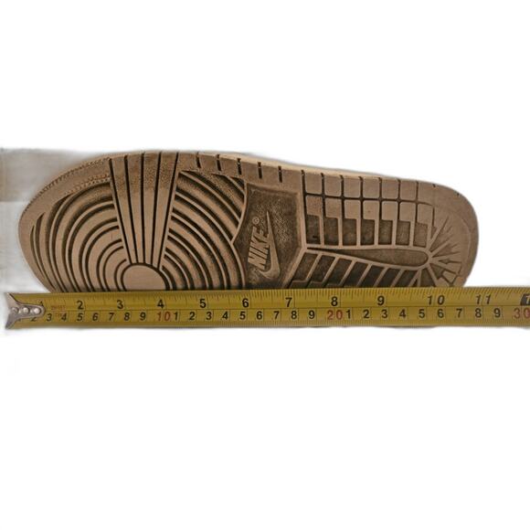 Red, Black And White Nike Air Jordan 1 Retro High Tops Women’s Size 8.5 Used - Picture 7 of 11